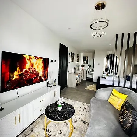 Escada Next Level Luxurious Home Nairobi Exterior foto